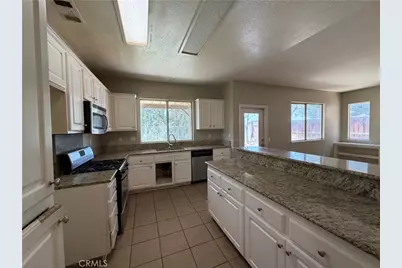 16183 Blue Haven Court, Riverside, CA 92503 - Photo 9