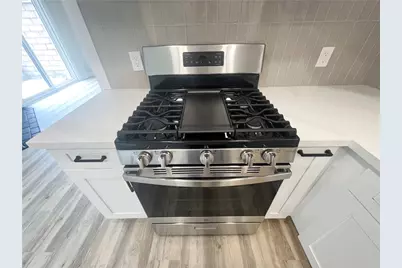 6060 Oak Street #E, Huntington Park, CA 90255 - Photo 13