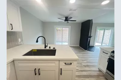 6060 Oak Street #E, Huntington Park, CA 90255 - Photo 11