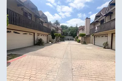 6060 Oak Street #E, Huntington Park, CA 90255 - Photo 25