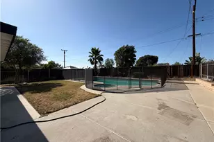 385 Burr St, Corona, CA 92882 - Photo 45