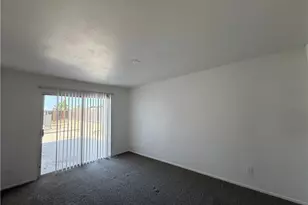 385 Burr St, Corona, CA 92882 - Photo 19