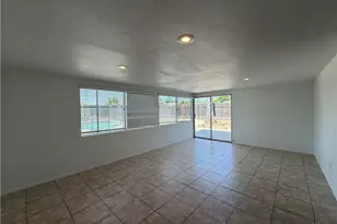 385 Burr St, Corona, CA 92882 - Photo 13