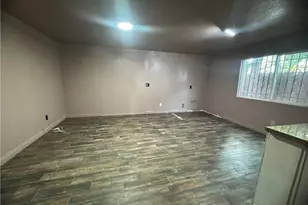 2200 E 105th, Los Angeles, CA 90007 - Photo 3