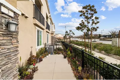 16680 Wyndham Lane #3, Fontana, CA 92336 - Photo 3