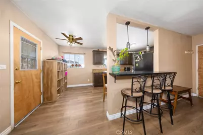 566 S Sage, Rialto, CA 92376 - Photo 11