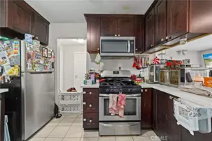 698 E 5th St, Azusa, CA 91702 - Photo 39