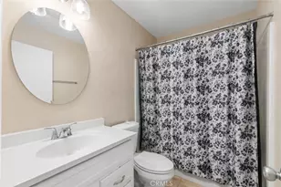 698 E 5th St, Azusa, CA 91702 - Photo 15