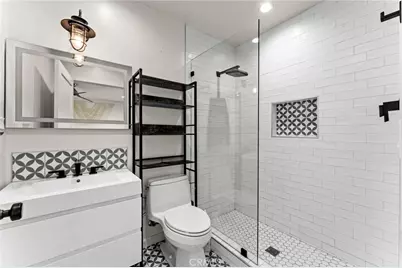 242 Thorne, Los Angeles, CA 90042 - Photo 21