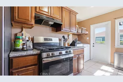 896 Valencia, Colton, CA 92324 - Photo 13