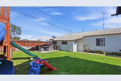 896 Valencia, Colton, CA 92324 - Photo 25
