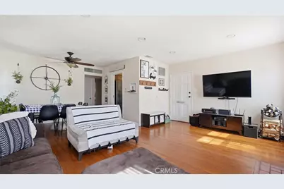 896 Valencia, Colton, CA 92324 - Photo 5