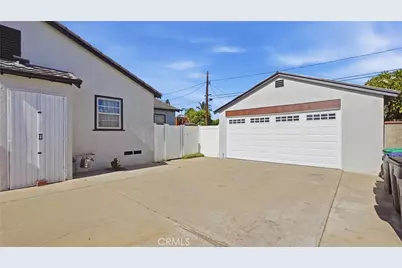 896 Valencia, Colton, CA 92324 - Photo 23