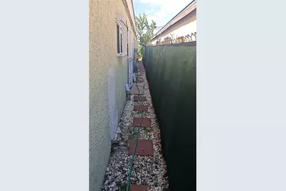 1664 E 113th, Los Angeles, CA 90059 - Photo 25