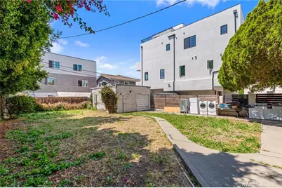 4458 Maplewood Avenue, Los Angeles, CA 90004 - Photo 31