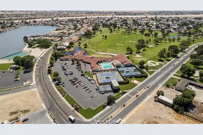 13300 Tamarisk, Victorville, CA 92395 - Photo 39