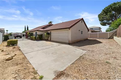 13300 Tamarisk, Victorville, CA 92395 - Photo 31