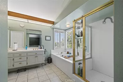 22120 Grovepark, Saugus, CA 91350 - Photo 33