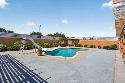7264 Kuki, Oak Hills, CA 92344 - Photo 43