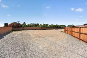 7264 Kuki, Oak Hills, CA 92344 - Photo 41