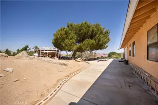 9160 Buena Vista, Apple Valley, CA 92308 - Photo 37