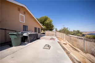 9160 Buena Vista, Apple Valley, CA 92308 - Photo 35