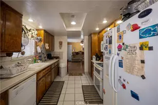 9160 Buena Vista, Apple Valley, CA 92308 - Photo 5