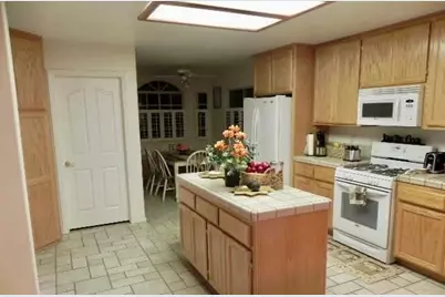 12515 Tamarisk, Victorville, CA 92395 - Photo 13