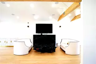 2950 Dona Emilia Dr, Studio City, CA 91604 - Photo 3