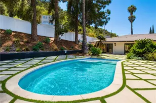 2950 Dona Emilia Dr, Studio City, CA 91604 - Photo 3