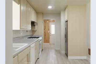 5094 N Crescent Street, San Bernardino, CA 92407 - Photo 9