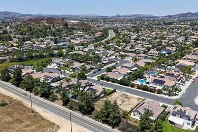 32257 Perigord, Winchester, CA 92596 - Photo 11