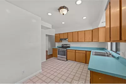 2932 Genevieve, San Bernardino, CA 92405 - Photo 7