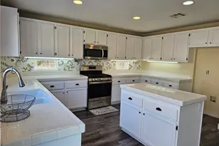 9375 Agave Dr, Hesperia, CA 92344 - Photo 11