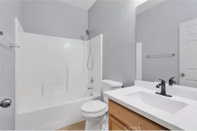 13816 Grant Way, Oak Hills, CA 92344 - Photo 17