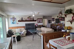 44047 Rodin, Lancaster, CA 93535 - Photo 11