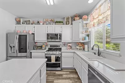 14267 Grayfox Ln, Victorville, CA 92394 - Photo 13