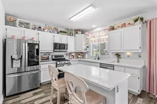 14267 Grayfox Ln, Victorville, CA 92394 - Photo 11