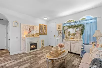 14267 Grayfox Ln, Victorville, CA 92394 - Photo 5