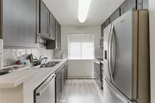 15425 Sherman Way, Van Nuys, CA 91406 - Photo 17