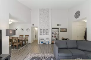 15425 Sherman Way, Van Nuys, CA 91406 - Photo 9