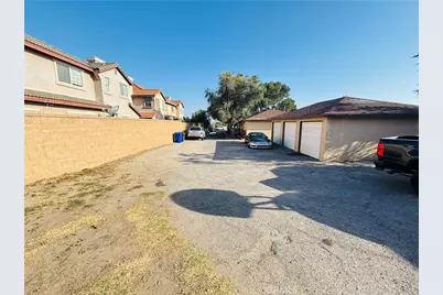 16554 Paine, Fontana, CA 92336 - Photo 5