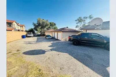 16554 Paine, Fontana, CA 92336 - Photo 3
