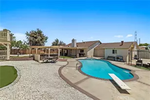 11676 Viola Ct, Victorville, CA 92392 - Photo 23