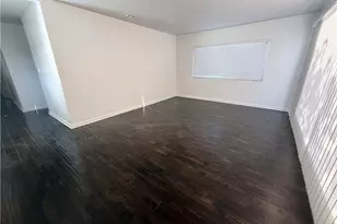 11148 S Wilton Pl, Los Angeles, CA 90047 - Photo 3