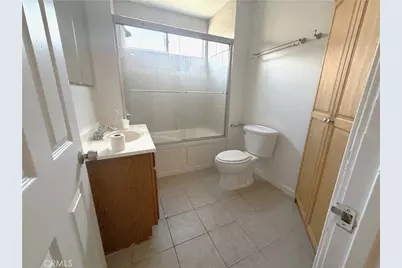 11148 S Wilton Place, Los Angeles, CA 90047 - Photo 13