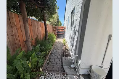 6654 Capps Avenue, Reseda, CA 91335 - Photo 59
