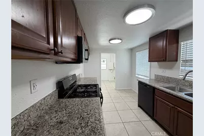 6654 Capps Avenue, Reseda, CA 91335 - Photo 17