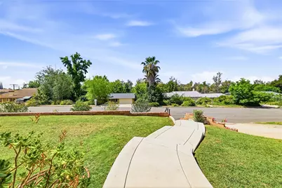 6691 Orangewood, Highland, CA 92346 - Photo 5