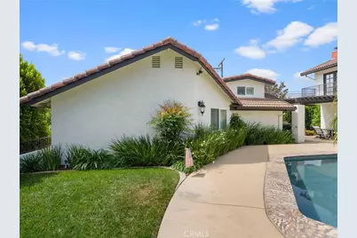 2304 N San Antonio Avenue, Upland, CA 91784 - Photo 21